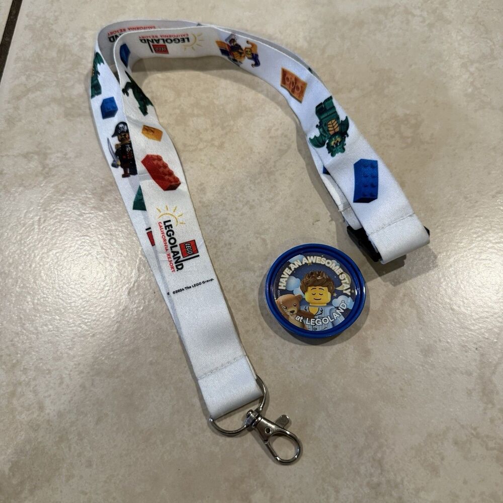 Legoland lanyard + 1 Pop Badge, hotel- Awesome Day